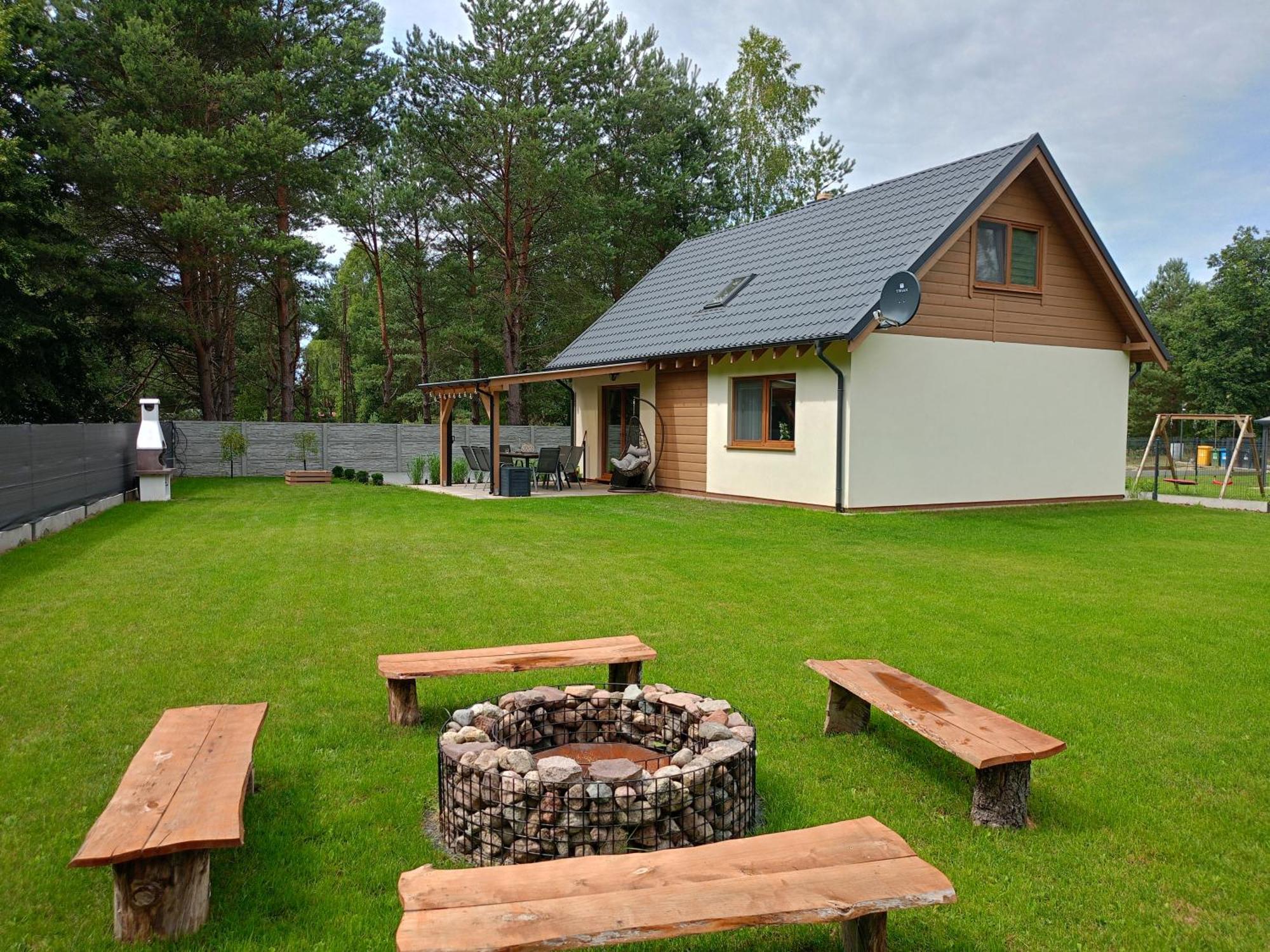 Domek Lipowy Balia-Jacuzzi Sasino Kültér fotó